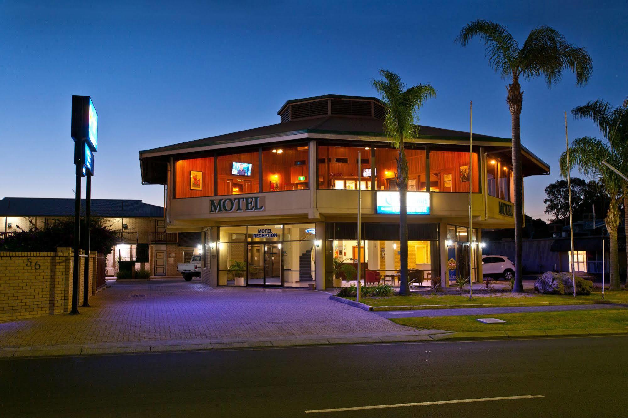 Motel Admiral 3*